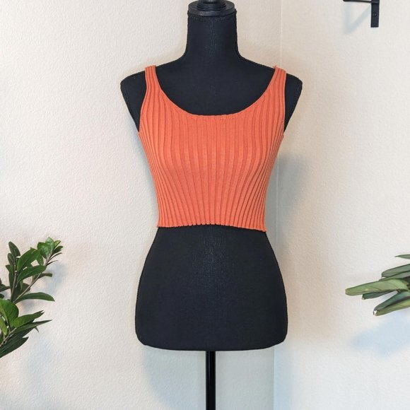 Burnt Orange‎ Cropped Ribbed Tank Top - Picture 1 of 6